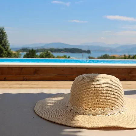 Summer House In Corfu Town Apartament Mantouki