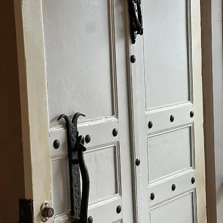 Summer House In Corfu Town Mantouki