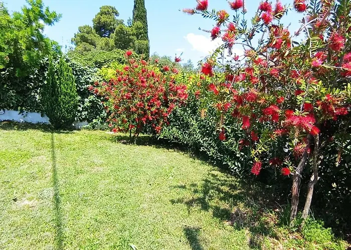 Summer House In Corfu Town Mantouki