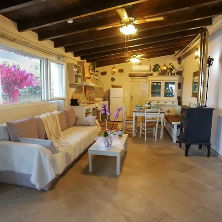 Summer House In Corfu Town 公寓