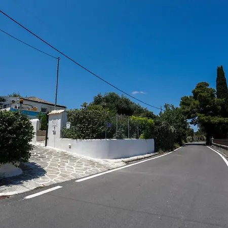 Summer House In Corfu Town Appartamento *