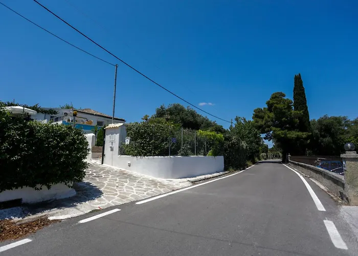 Summer House In Corfu Town Appartement *