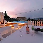 Summer House In Corfu Town *